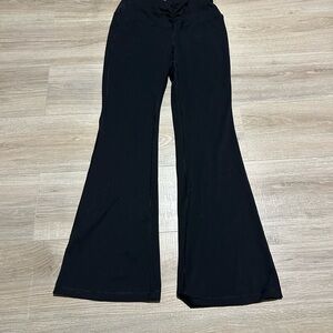 Yogalicious size Large Black flared Leggings